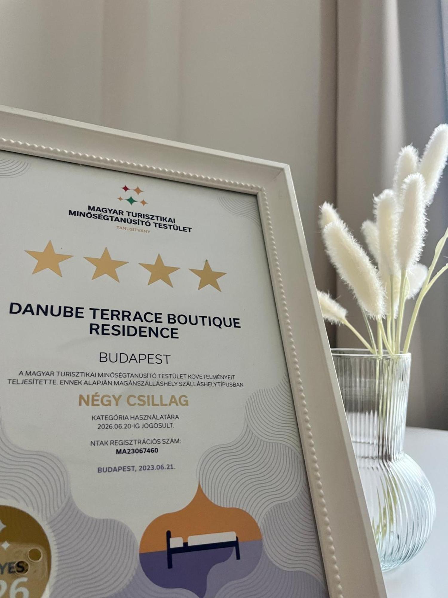 Danube Terrace Boutique Residence With Private Sauna บูดาเปสต์ ภายนอก รูปภาพ